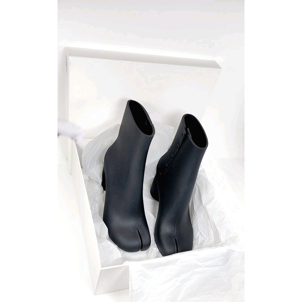 $820 MAISON MARGIELA Rubber Ankle Boots US7 UK4 EU37 Tabi Toe Made in Italy